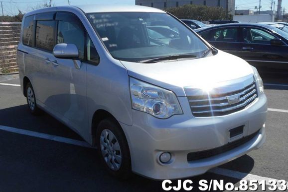 2011 Toyota / Noah Stock No. 85133